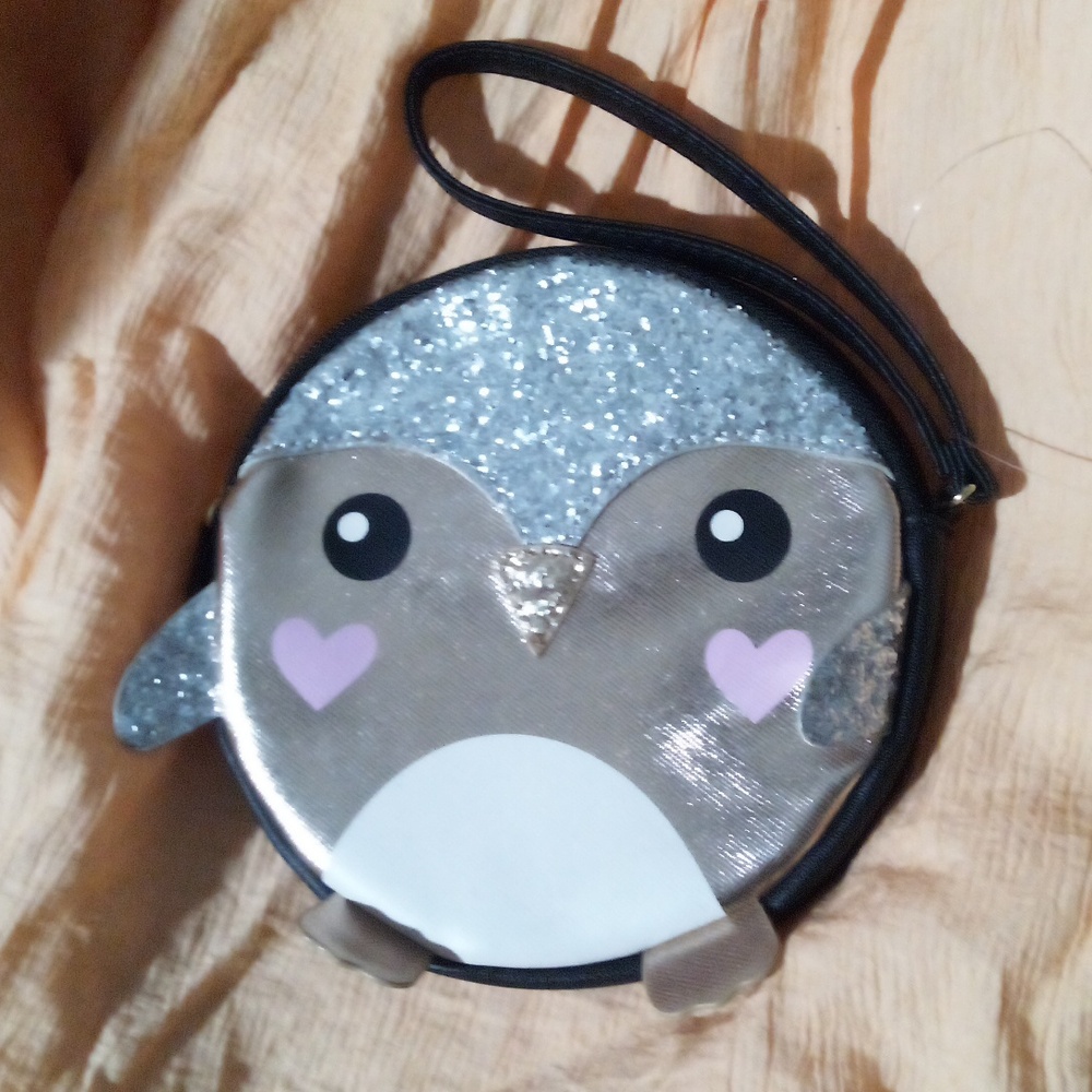 Luv Betsey By Betsey Johnson Owl Circle Sparkle Nwot Wristlet